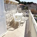 Apartman By The Sea Sumartin, Brac - 5620 *