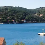 Apartman By The Sea Sumartin, Brac - 5620 Sumartin